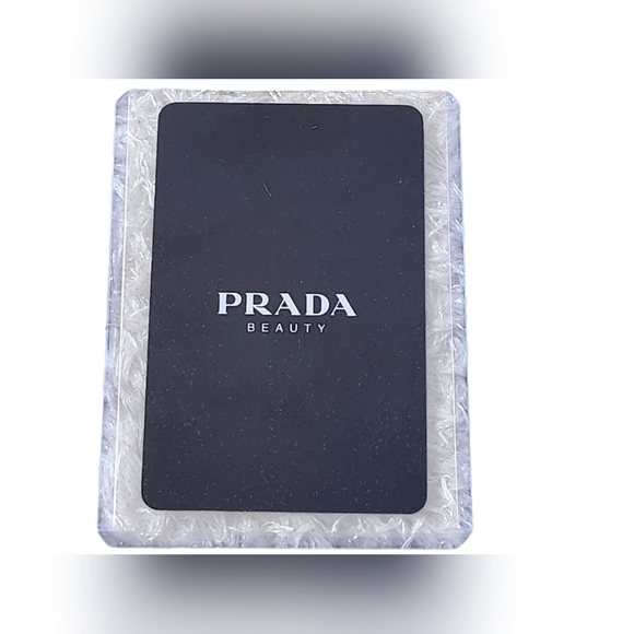 Prada New Bundle 4 💎 5❤️ Cards in Protective Cases - Picture 2 of 5